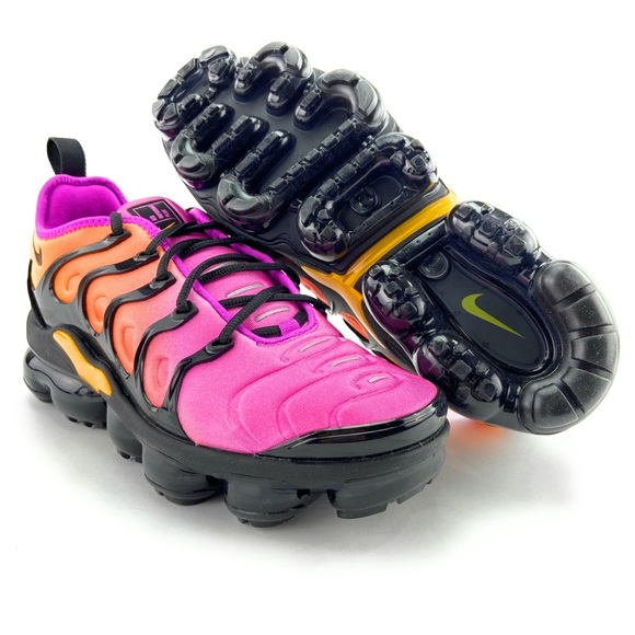 🔴SOLD Nike Womens Air Vapormax Plus Running Shoe - Picture 9 of 11